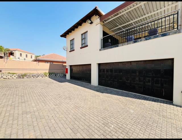 840M² OFFICE FOR SALE IN NOORDWYK